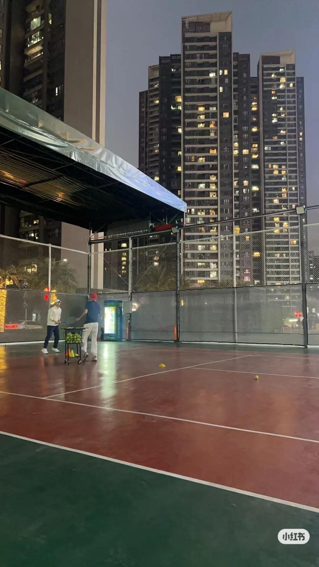 这过年那会儿吧这分腿小碎步学的今年打球也加油