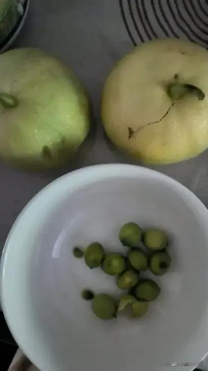 现在的水果为什么都食之无味，笔者在株洲市大超市买的水果或在水果店买的，吃起来感觉