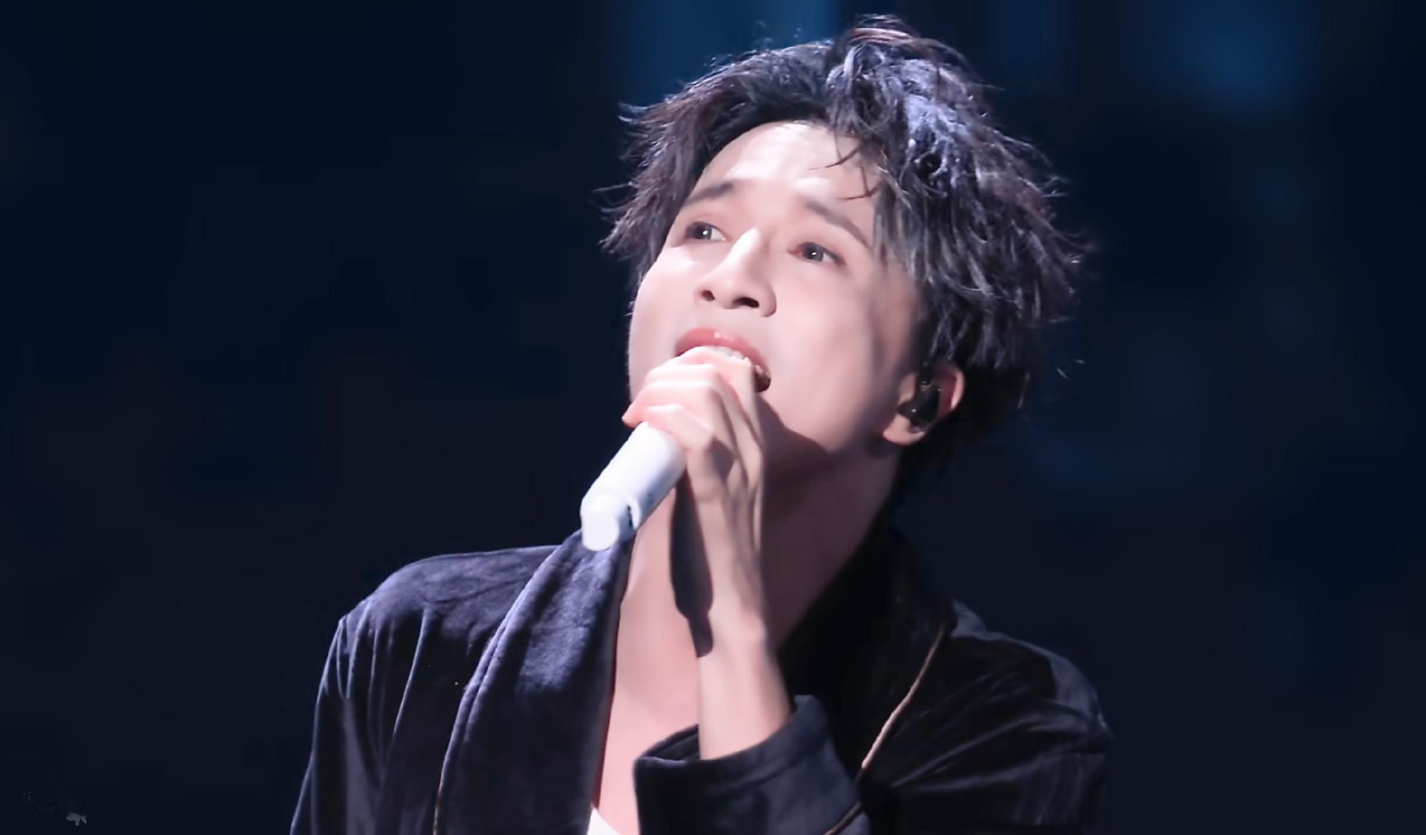 薛之谦一颗心都给了江苏跨年连续十年！整整十年！薛之谦从没缺席江苏跨年的舞台！20