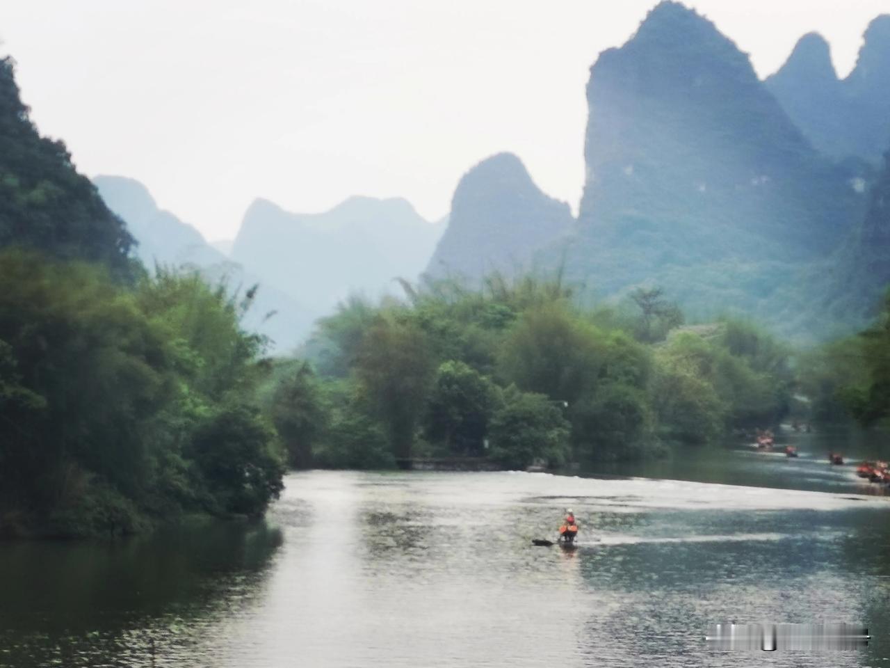 桂林山水甲天下，哪里最好玩当然是阳朔的山水最漂亮了