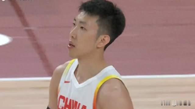 中国男篮险胜沙特！赛后数据一目了然，贡献30分，最大功臣是他！