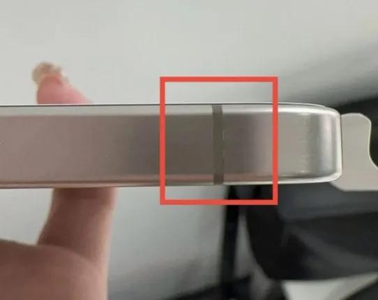 苹果iPhone15上市后，机体发热的问题饱受消费者诟病，经专业机构测试，苹果在