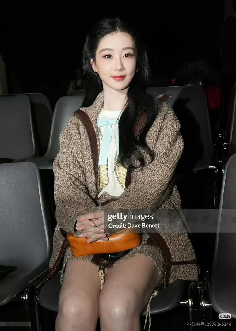 杨紫G社生图和工作室发的图没区别啊 杨紫真的闪耀米兰了✌️ ​​​