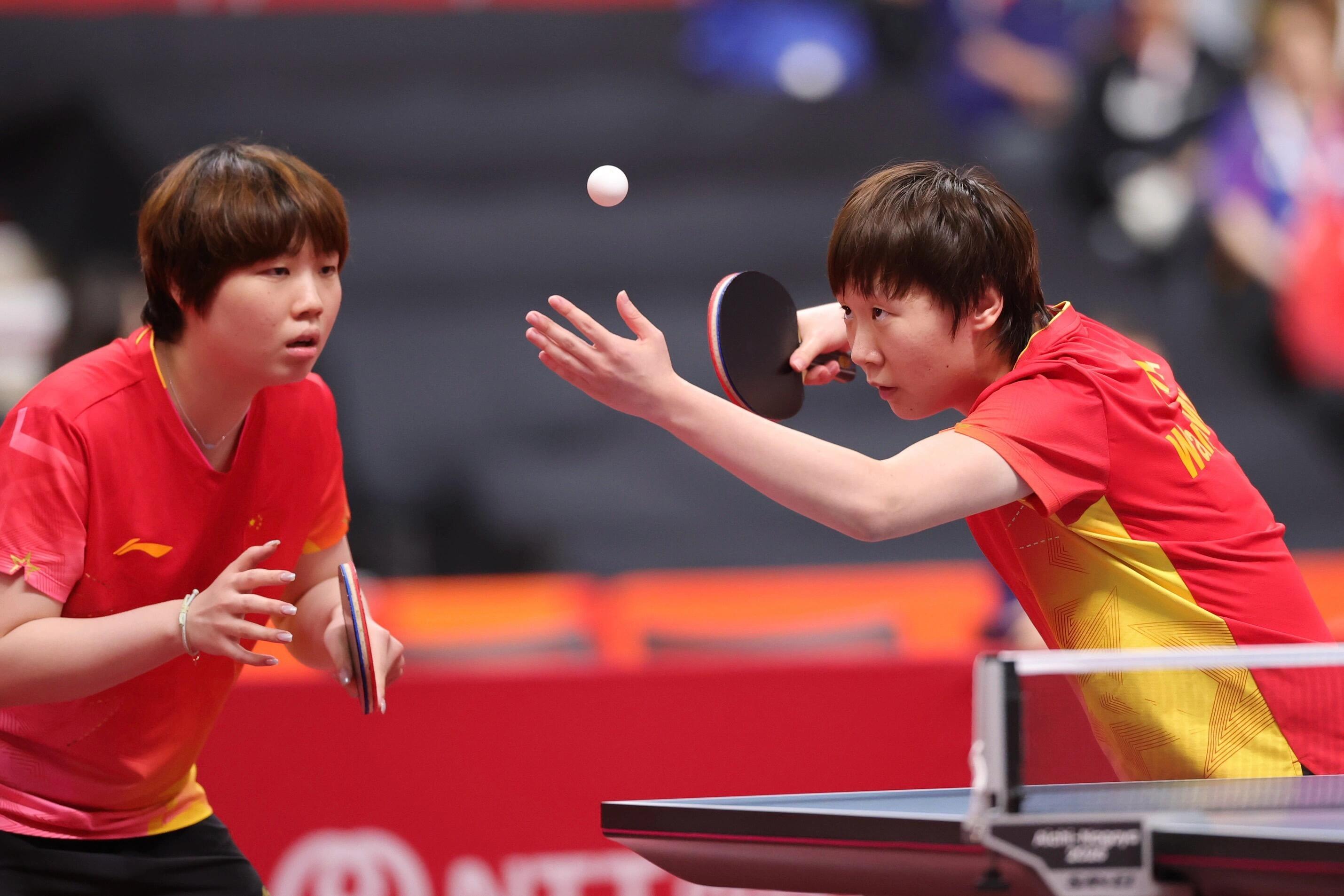 爱知名古屋亚运会 🏆王曼昱蒯曼冠军 赛场一隅·图片·女双决赛©️人民日报 