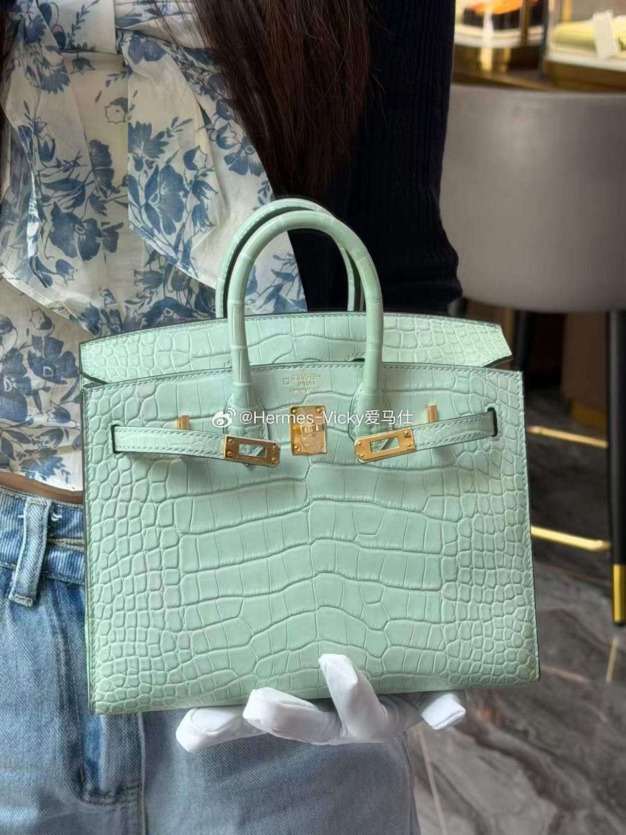 Birkin 20小可爱 雾面方块鳄鱼🐊 搭配6U薄荷绿，炎炎夏日看一眼就觉得
