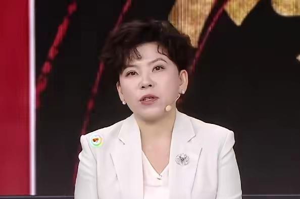 球还没落地。
两人的眼神已经撞出火花。
下一拍的路线，对手还没反应过来他们就定了