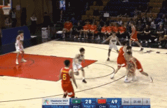 管子煜4粒三分半场19分，中国U18男篮55-32领先中国澳门
北京时间8月21