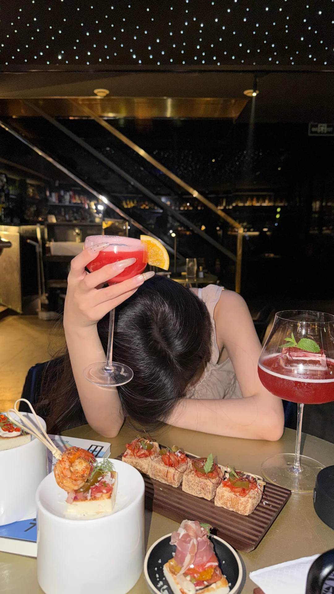 保定！漂亮城堡BAR🏰把实验室搬到了酒吧…