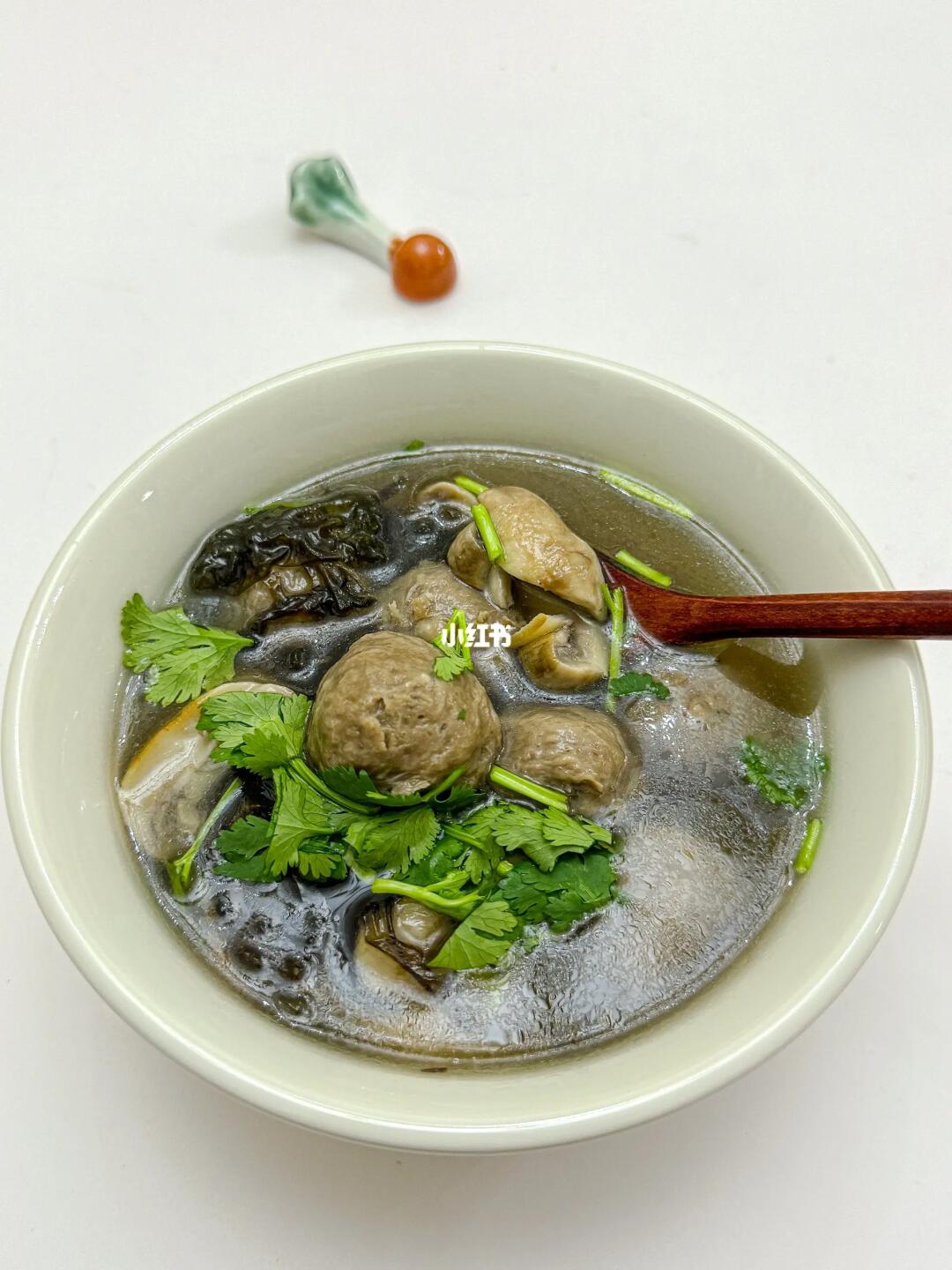 牛肉丸口蘑汤 | 🫕这汤太鲜了！