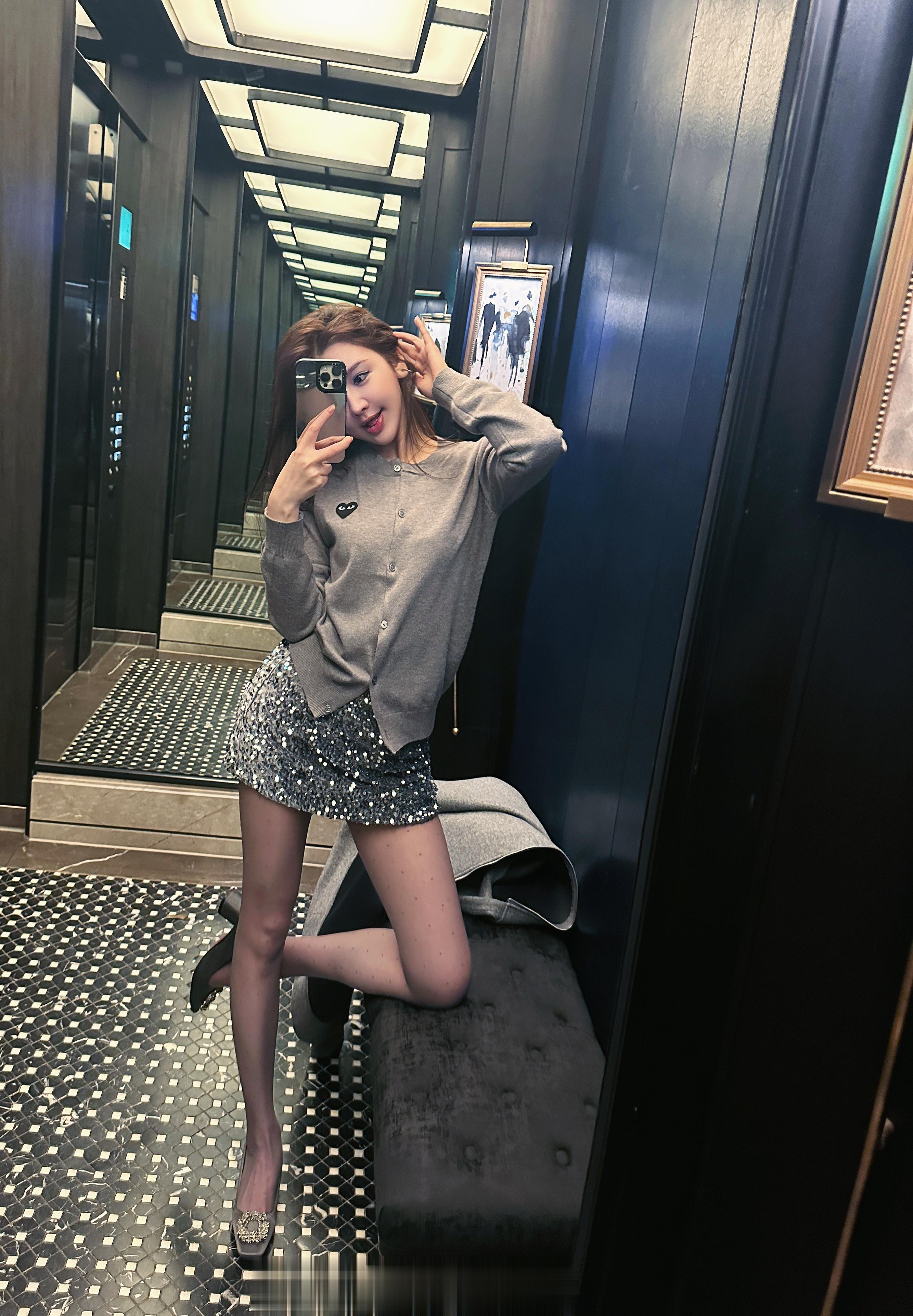 意外发现有点喜欢这款波点丝袜有点好看呀 ​​​