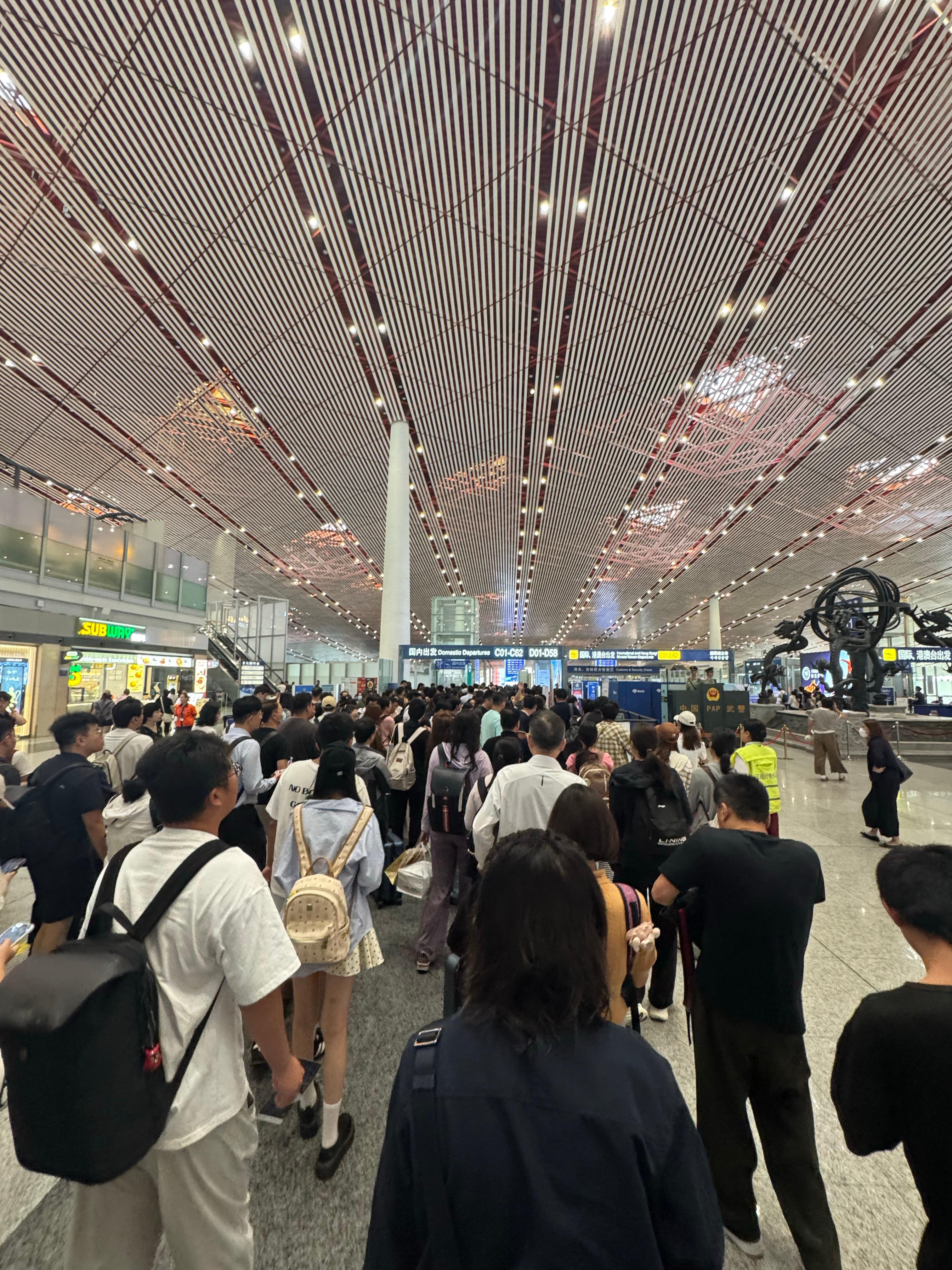 妈耶，首都机场T3，头一次见这种客流场面… 北京·首都机场T3航站楼