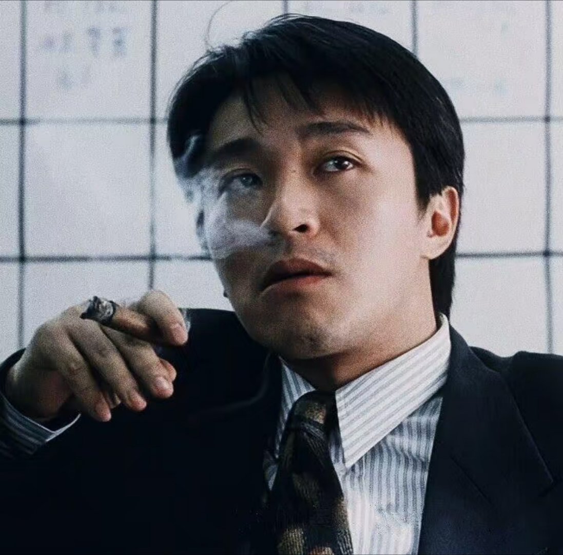 周星驰想拍功夫女足好多年了本来皱巴巴的心情，进了影院看周星驰功夫女足全舒展开了，