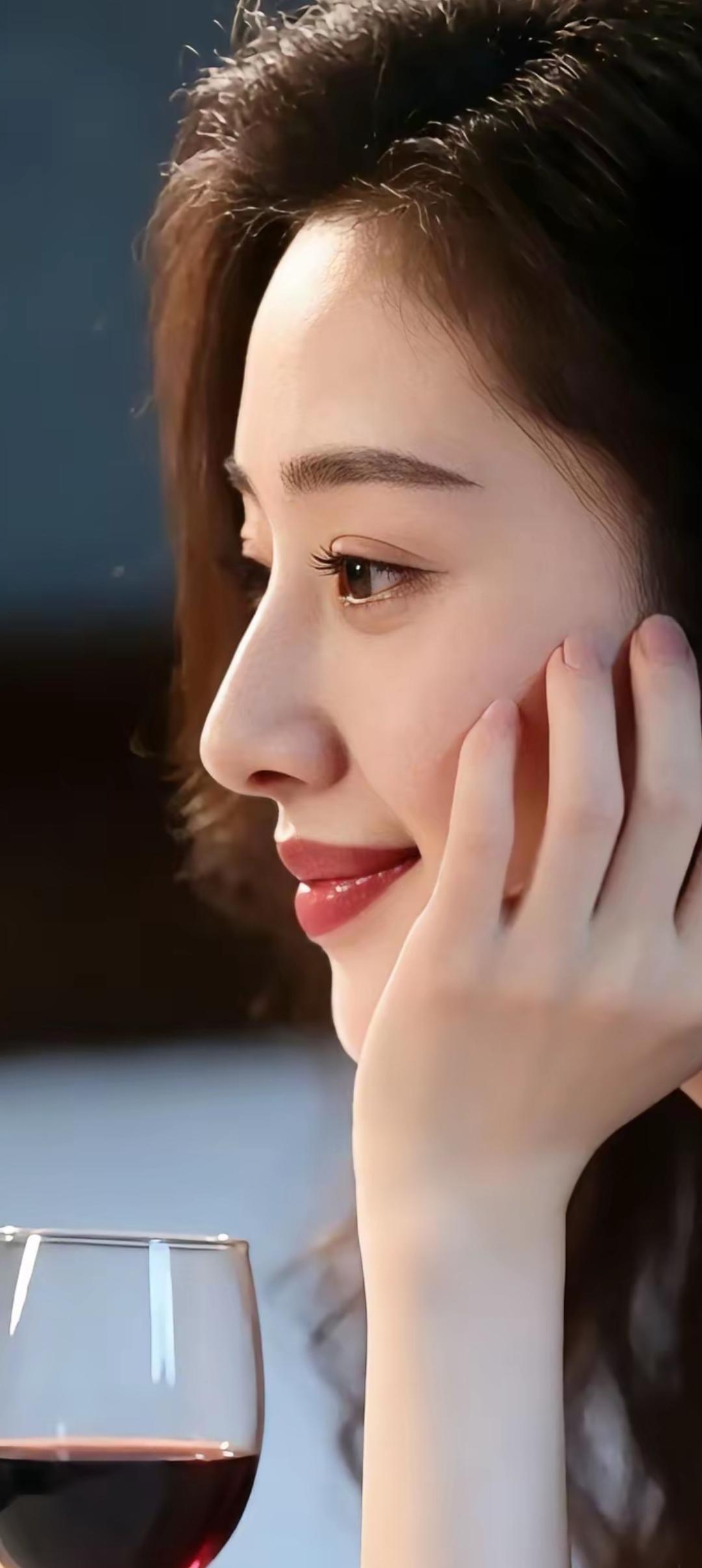 红酒微醺，岁月静好。🍷💕