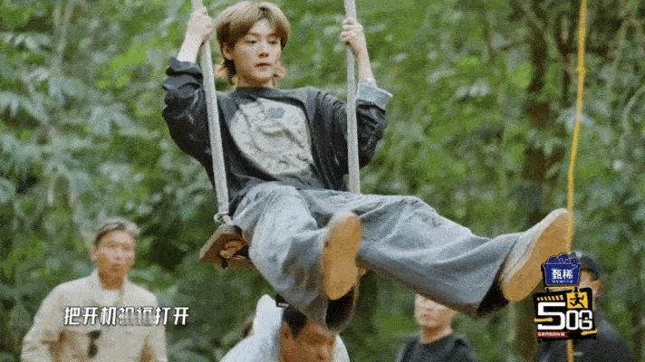 鹿晗挑战高空飞跃五哈6预告里鹿晗要挑战高空飞跃啦高空滑索、梅花桩、速降全安排上，