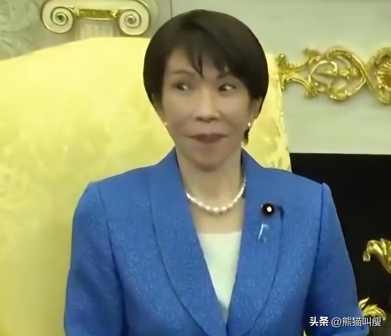 特朗普在来访的日本首相面前重提珍珠港偷袭事件。

日本记者：“为什么他们没有提前