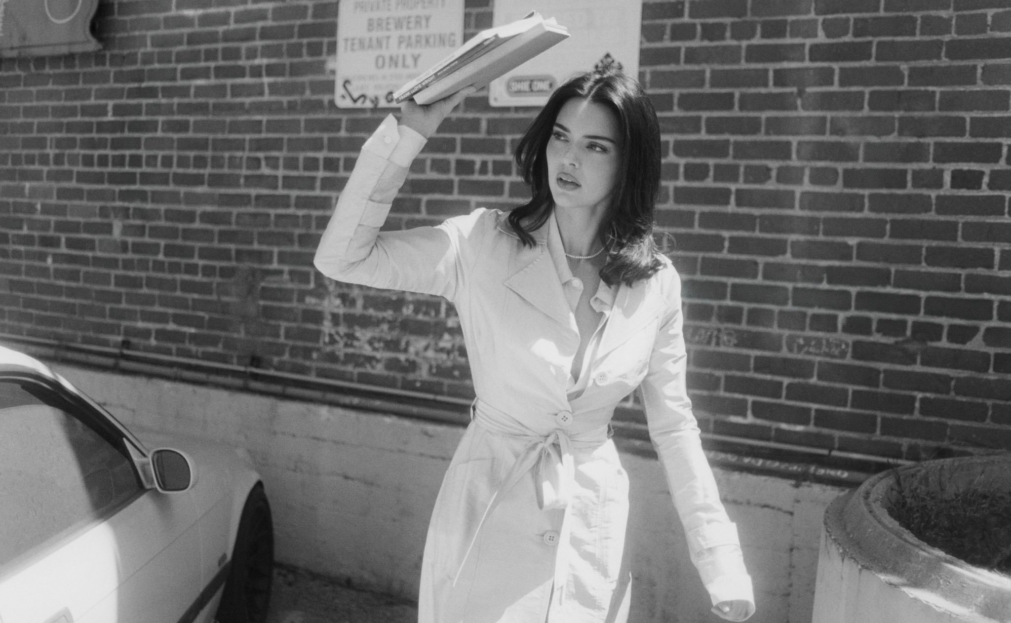 Kendall Jenner | 为A Rabbit’s Foot 16号刊拍摄