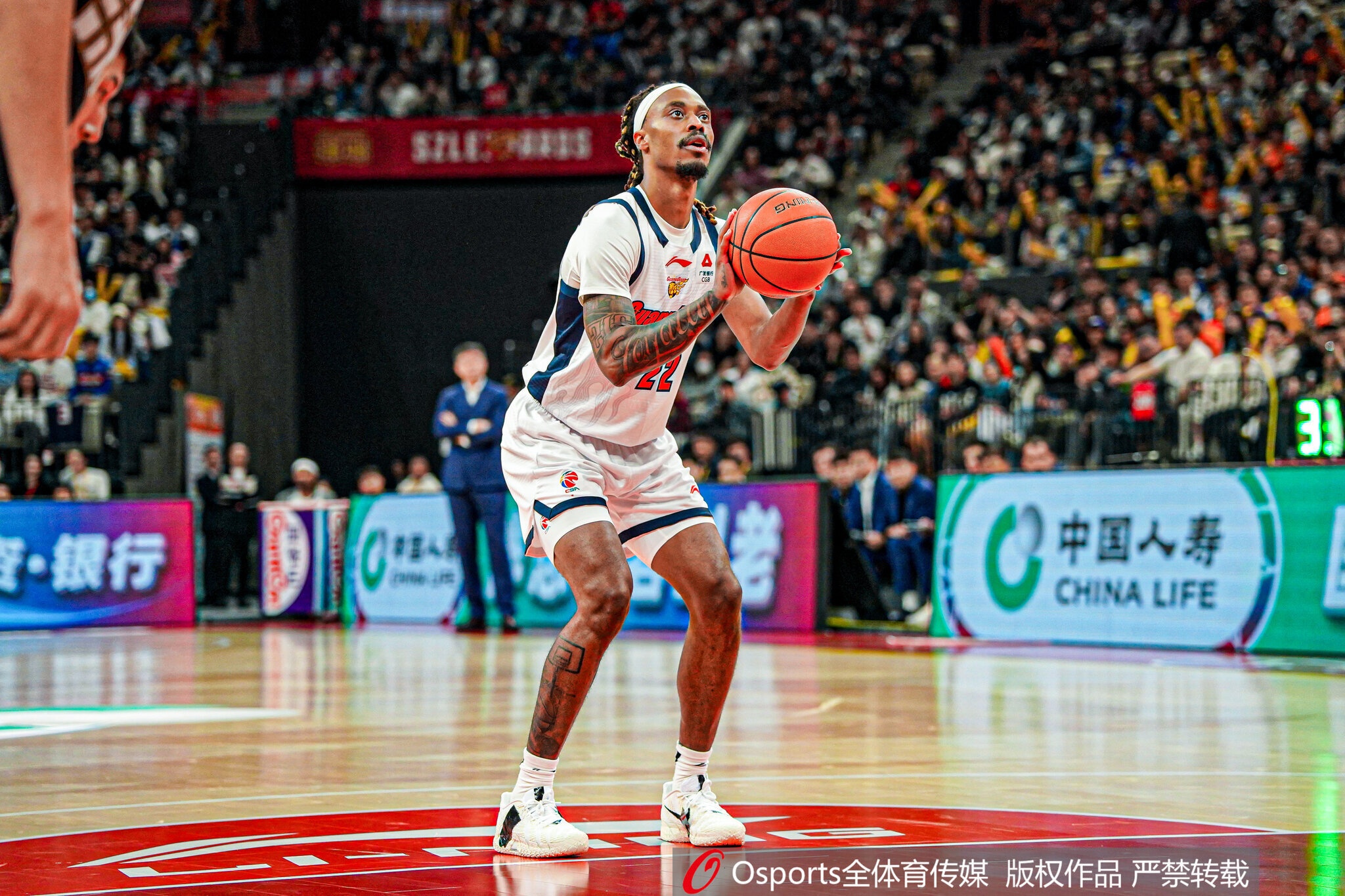 麦考尔：防守是场上五个人一起做的事 做起来可控&增加化学反应