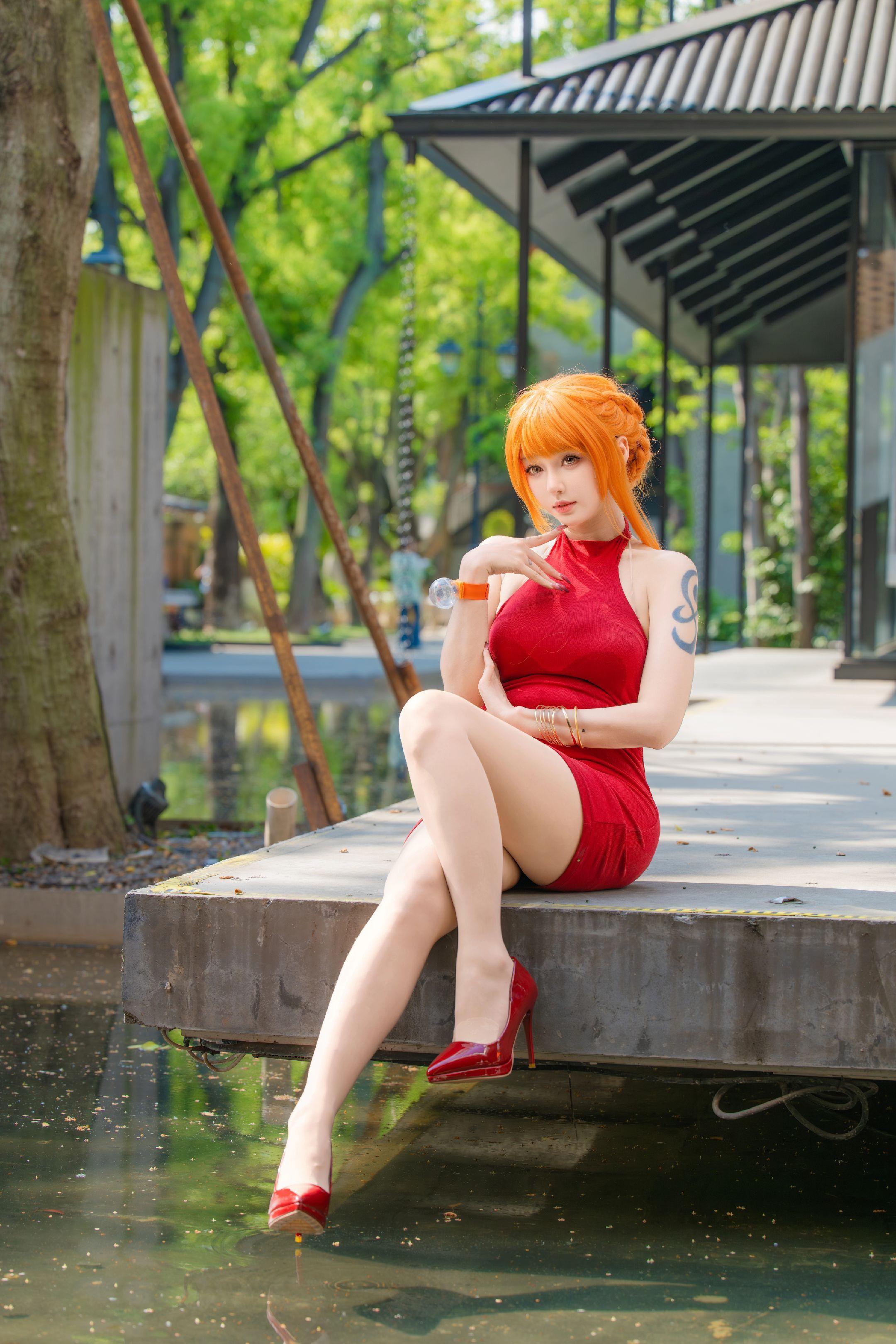 娜美cos 。出镜：树哥