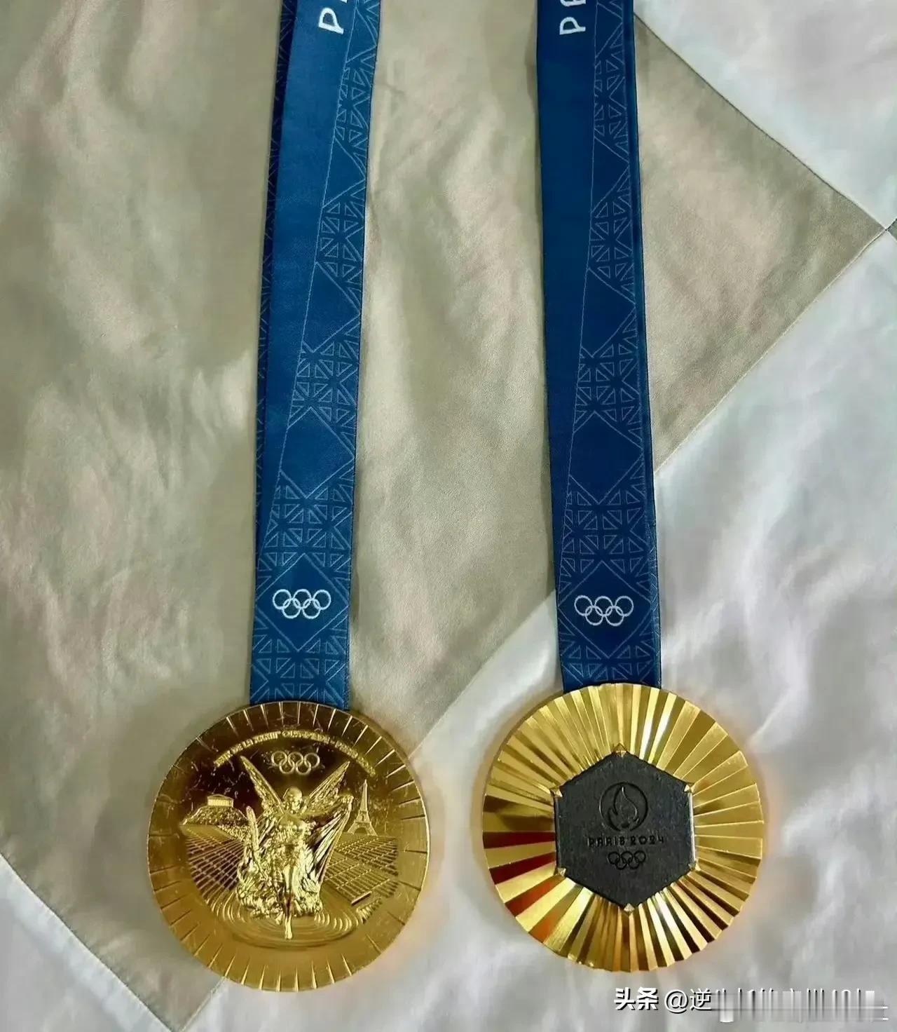 陈梦的巴黎奥运王金牌🏅已经正反面全瑕疵了[捂脸]这可是尚美巴黎和LV的奢侈杰作