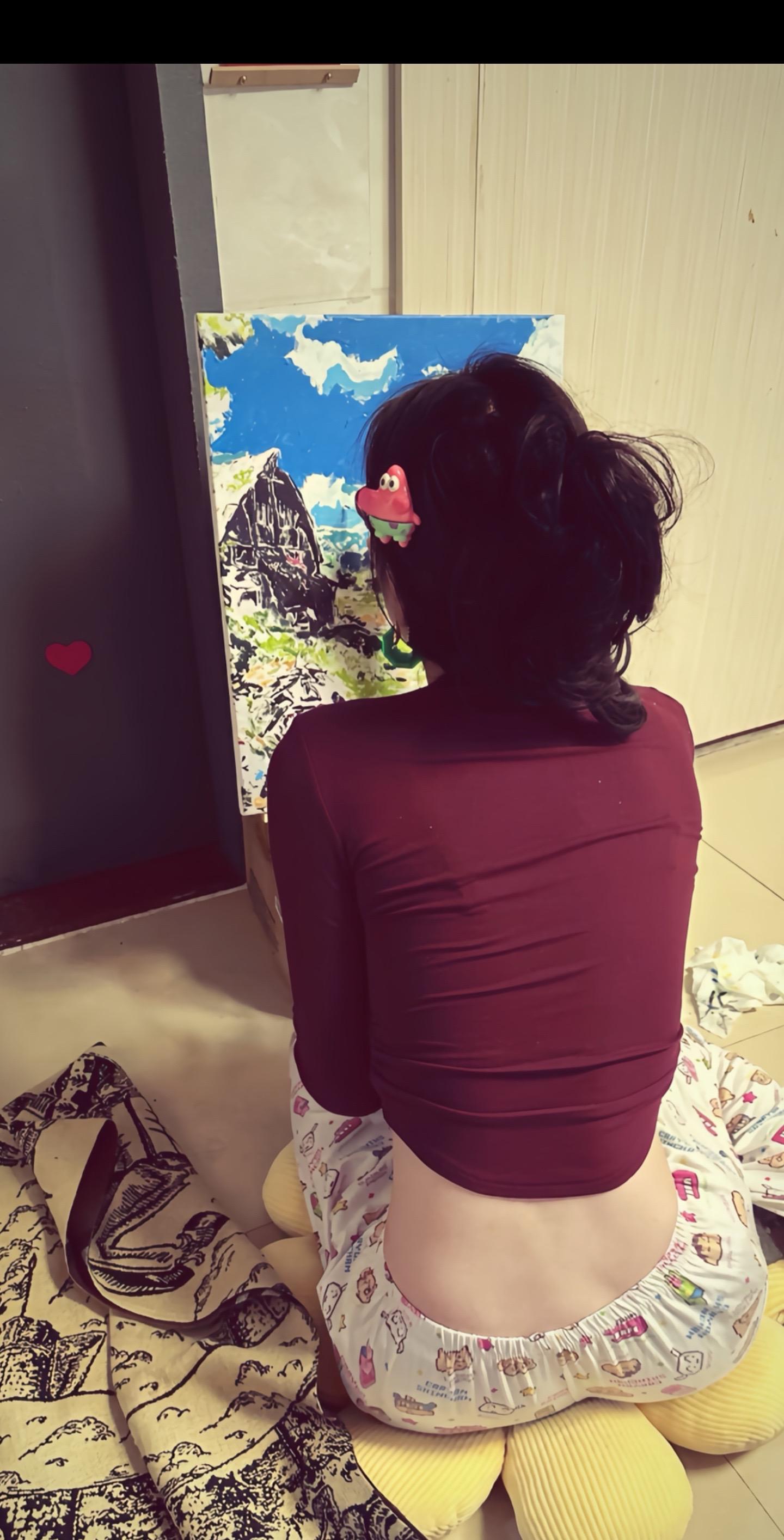本来是想画大海🌊➕日落🌅的，可是太久没看过了，提笔画不出来，你说我...