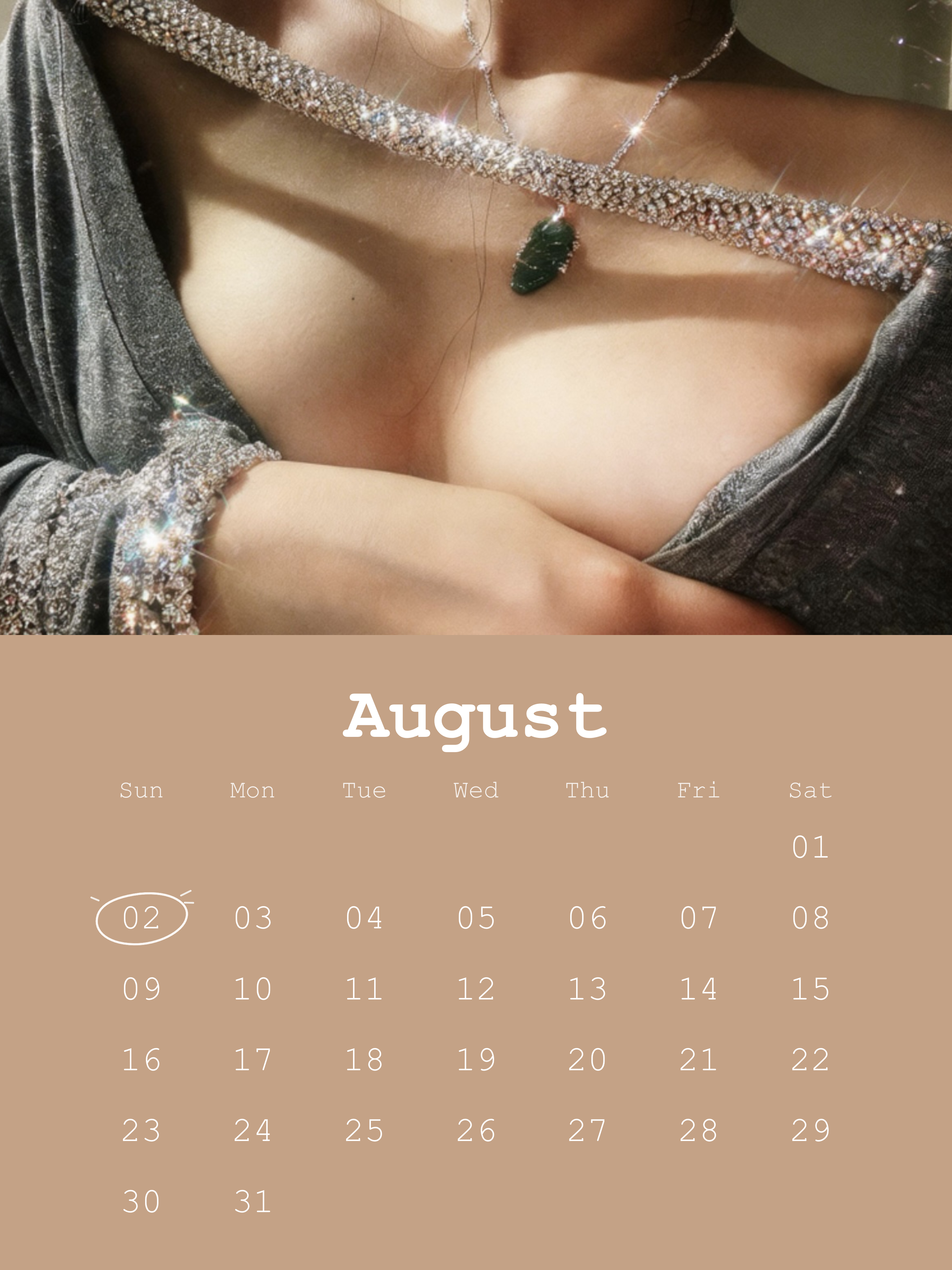 8月 