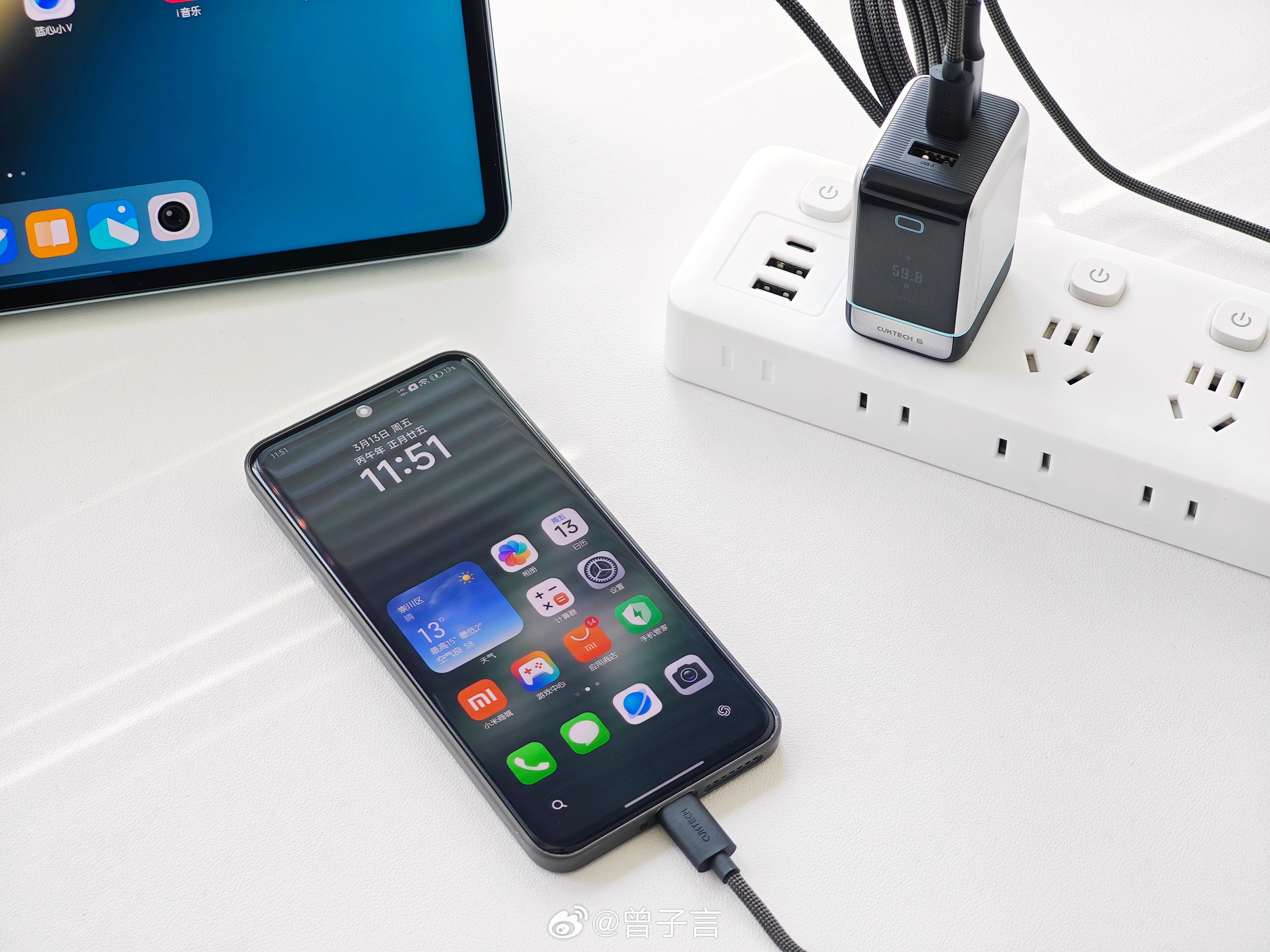 酷态科 6 号屏显充 Ultra 简单开个箱 ⚡智趣 AI 视窗新增 Cool 