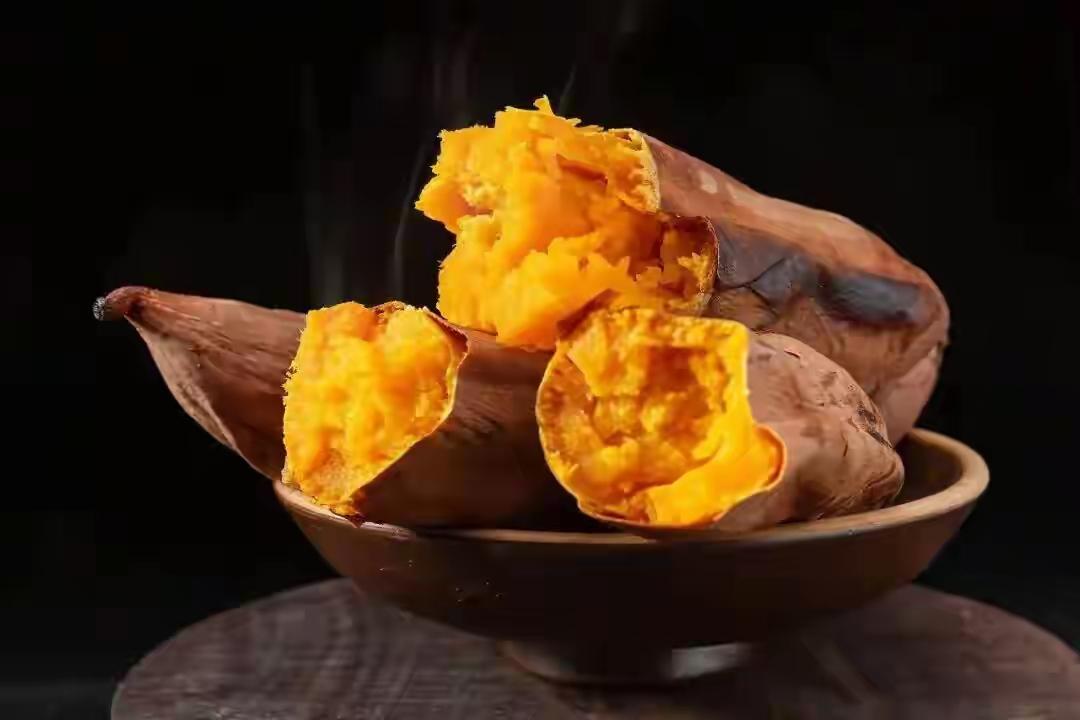 惊！烤红薯暗藏健康危机？内蒙古街头实验揭露45分钟黄金美味背后的真相

（来源：