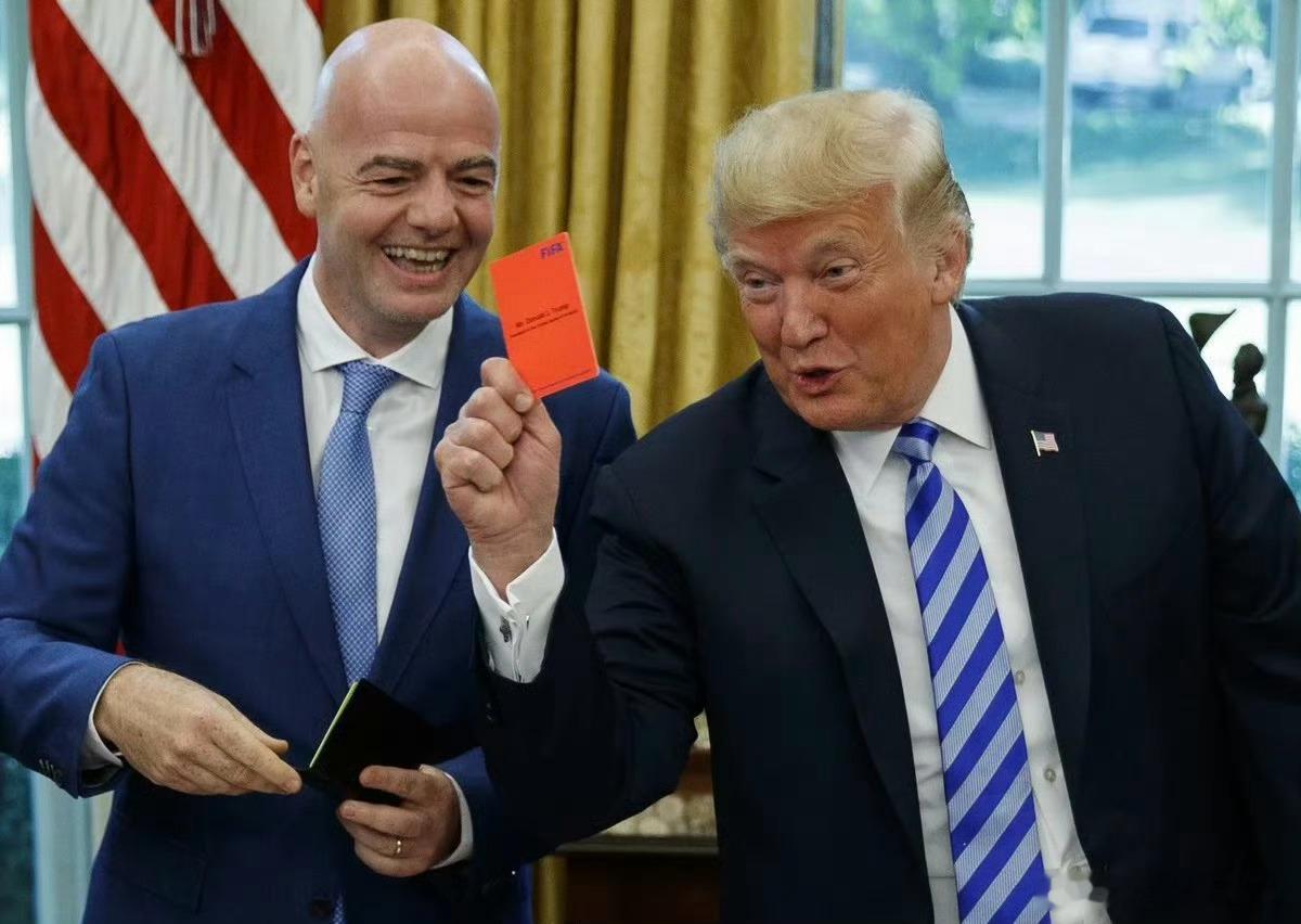 FIFA特殊延期执行红牌，让美国前锋巴洛贡顺利出战对阵比利时的比赛。不公判罚狠狠