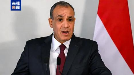 赶人战术
在人类战争史上，驱逐羊群，牛群，象群冲击对面阵地的战术屡见不鲜。最残酷