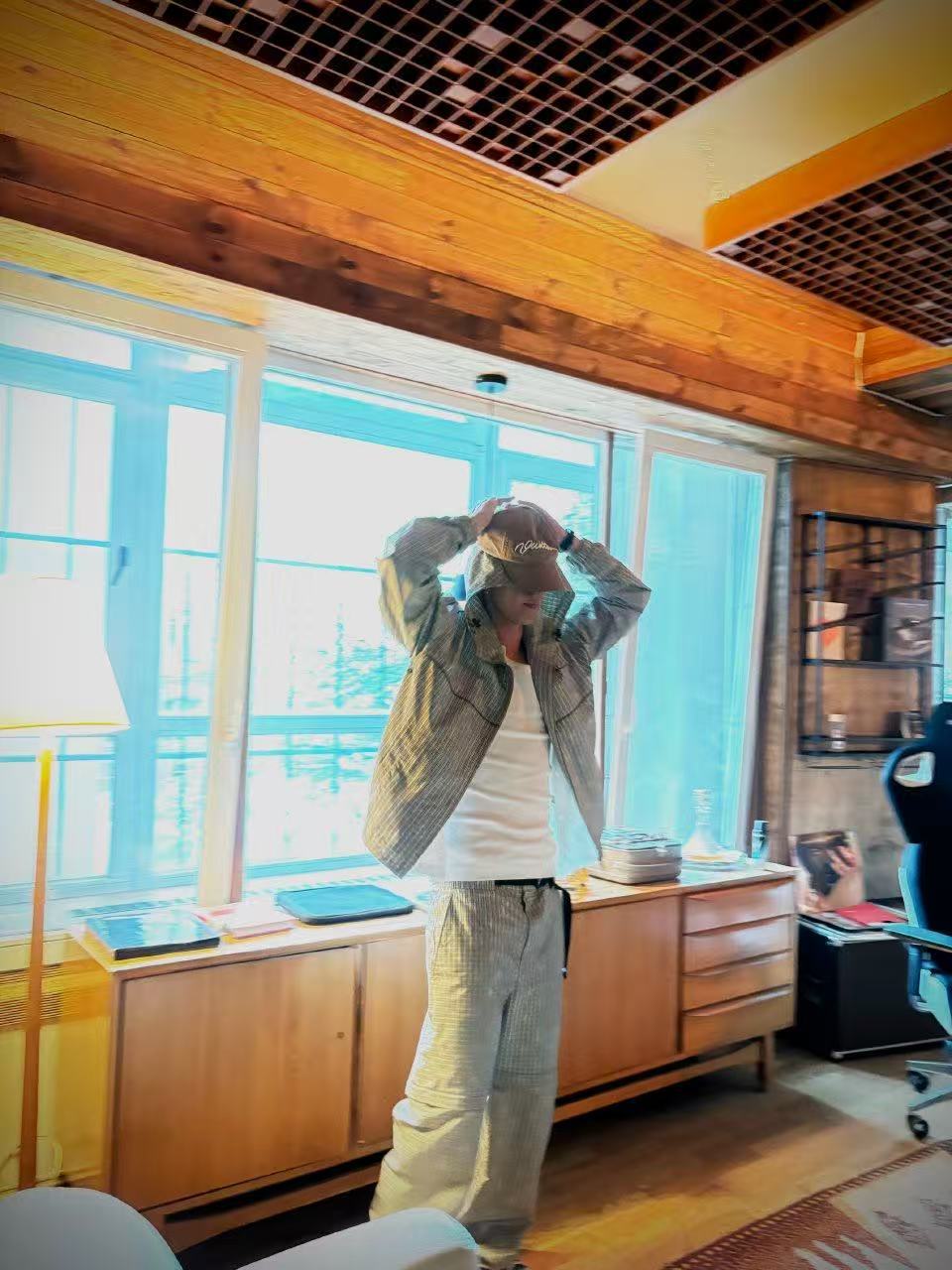 徐明浩录音plog徐明浩戴两个帽子徐明浩戴两个帽子，不错不错，