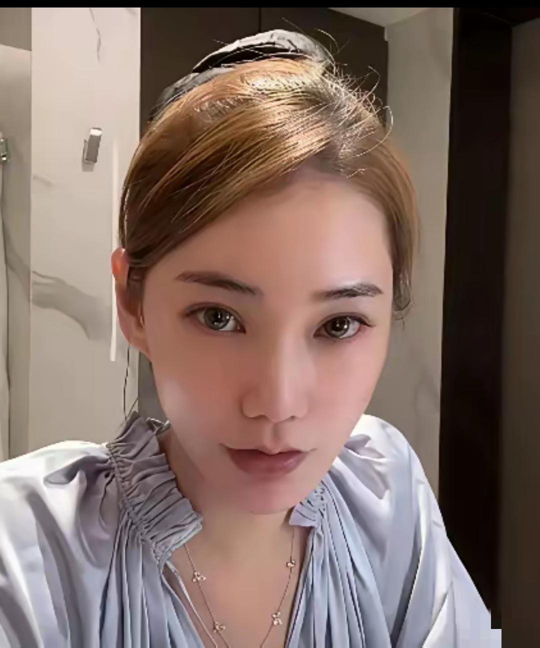 据说马筱梅的直播间就剩下三个人在看！这也太尴尬了吧！

之前只要一开播，直播间动