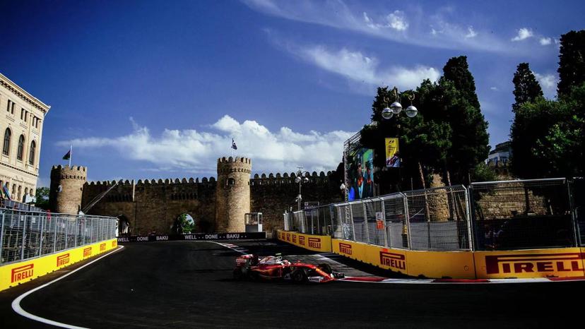 看 F1 这么多年，早就习惯周五练车、周六排位，周日踏踏实实蹲正赛。结果今年巴库