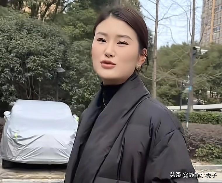 菜菜的二手房都快装修一年了，还没有入住，全部砸了重新设计，装修预算二十万。

有