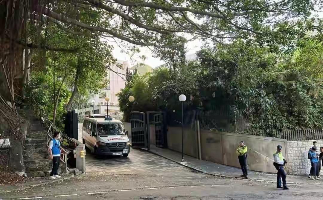 香港一豪宅发生双尸人伦惨案，女子支开佣人和丈夫先溺毙7个月大女婴再吊颈！遗书曝光