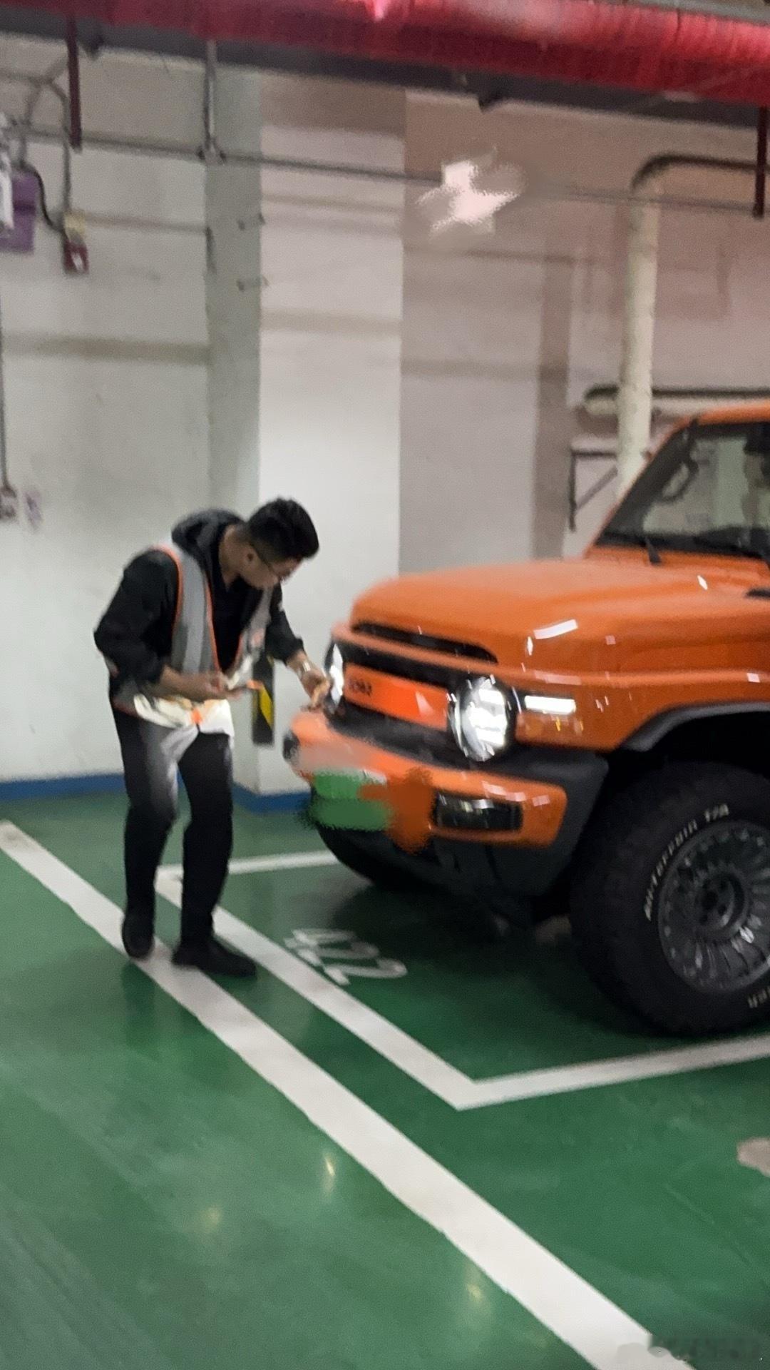 大v聊车 昨天把23送去工作室了期待宗老师团队能够顺利完成项目前阵子连续出差 后