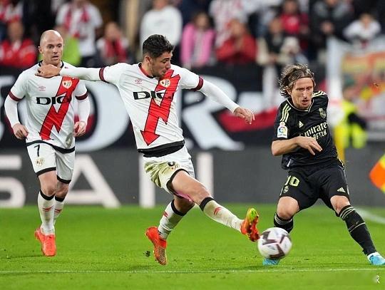 003   西甲  巴列卡诺vs巴伦西亚西甲 方向：主胜 比分2-2 2-1 2