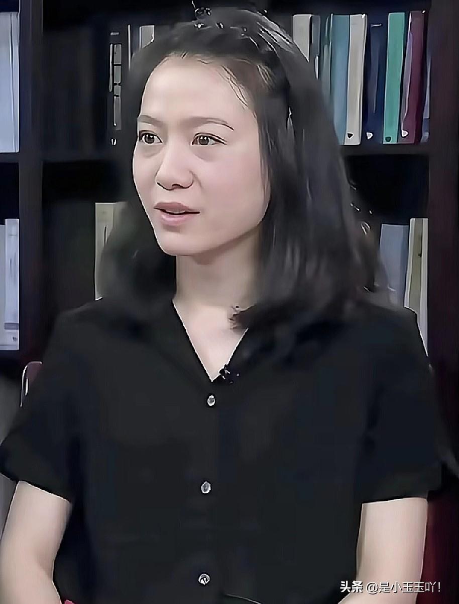 翁帆要去英国了，

不是为了随行，也不是去陪衬，

而是作为独立学者，开启新征程