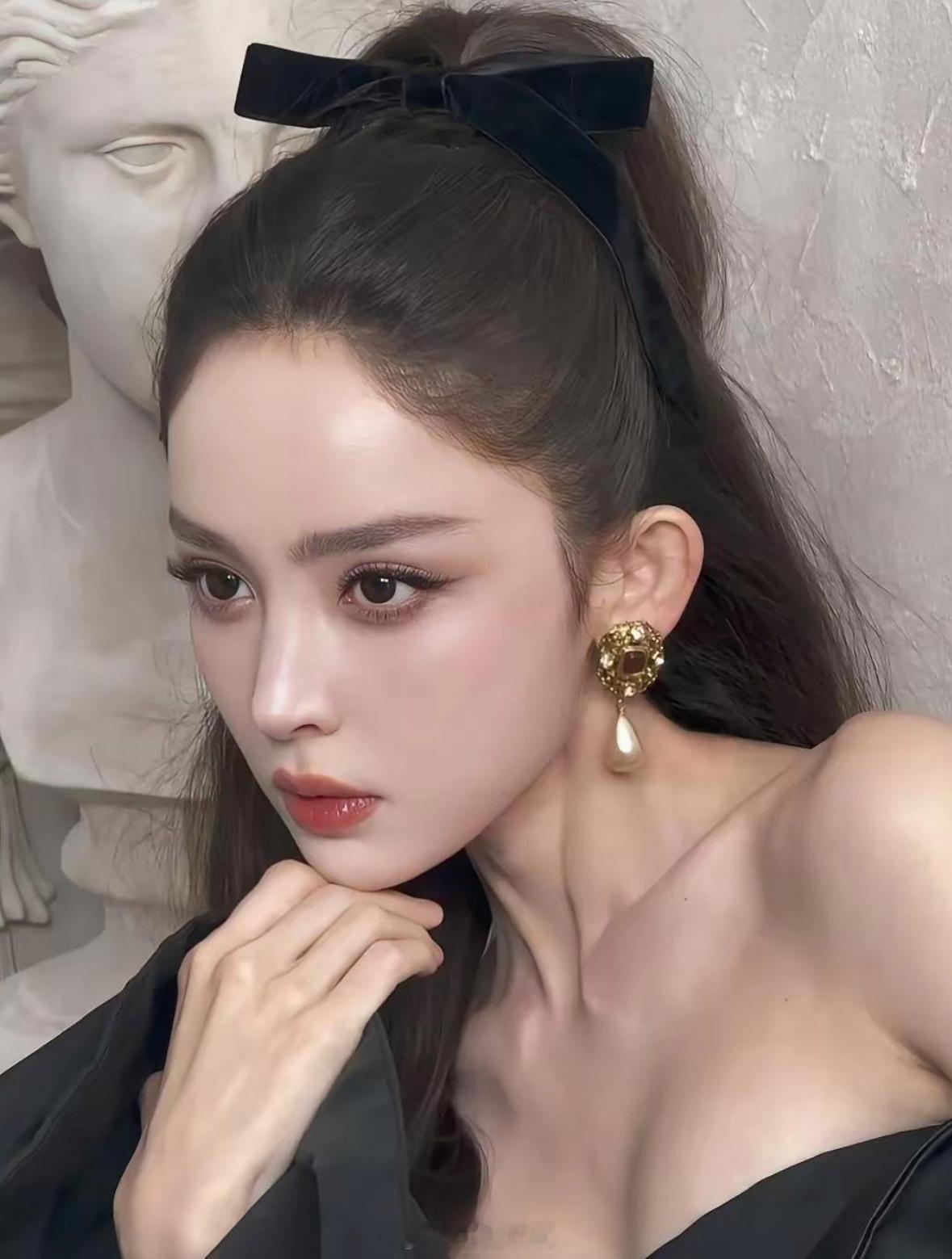 娜扎的脸和手都是仙品啊