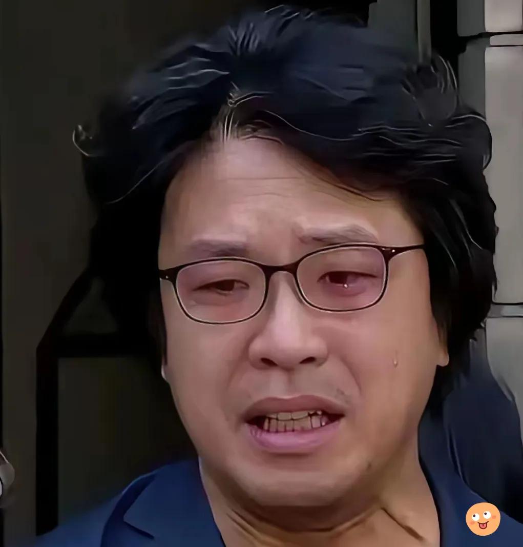 听说那位在海外惶惶不可终日的沈伯洋，最近可是热锅上的蚂蚁——团团转，居然偷偷向同