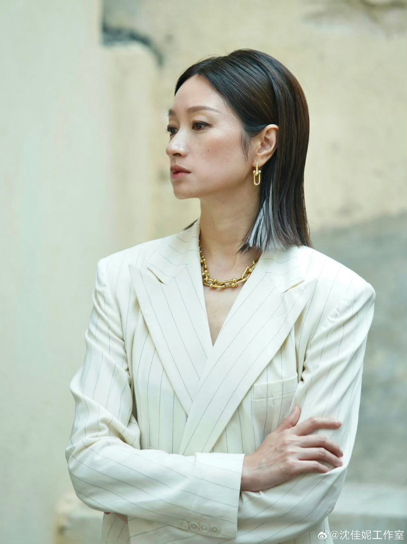 沈佳妮年度优秀女演员沈佳妮人淡戏浓的含金量沈佳妮年度优秀女演员实至名归。褪去行业