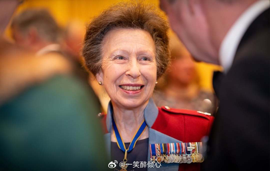 英国王室  2026年3月4日，安妮长公主和蒂莫西劳伦斯爵士在伦敦参加晚宴，这次