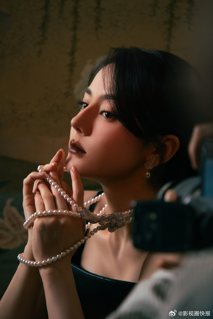 迪丽热巴羚羊公主 打破审美边界，迪丽热巴神似羚羊公主的造型，尽显少女灵动与女性气