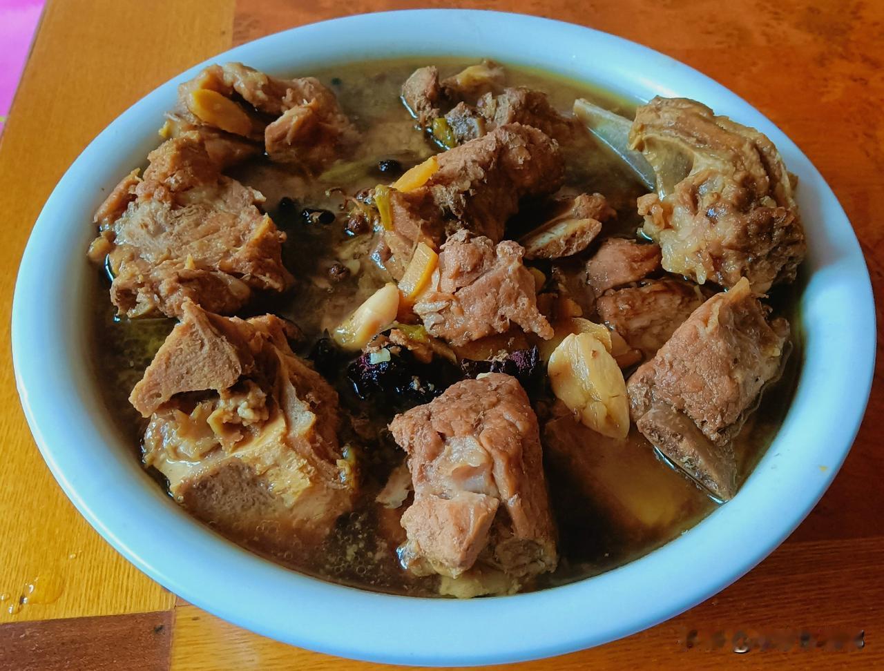八月十五，即墨农村老李在田横婆家的团圆午饭。

排骨
青椒炒墨鱼
海浦大虾
梭子