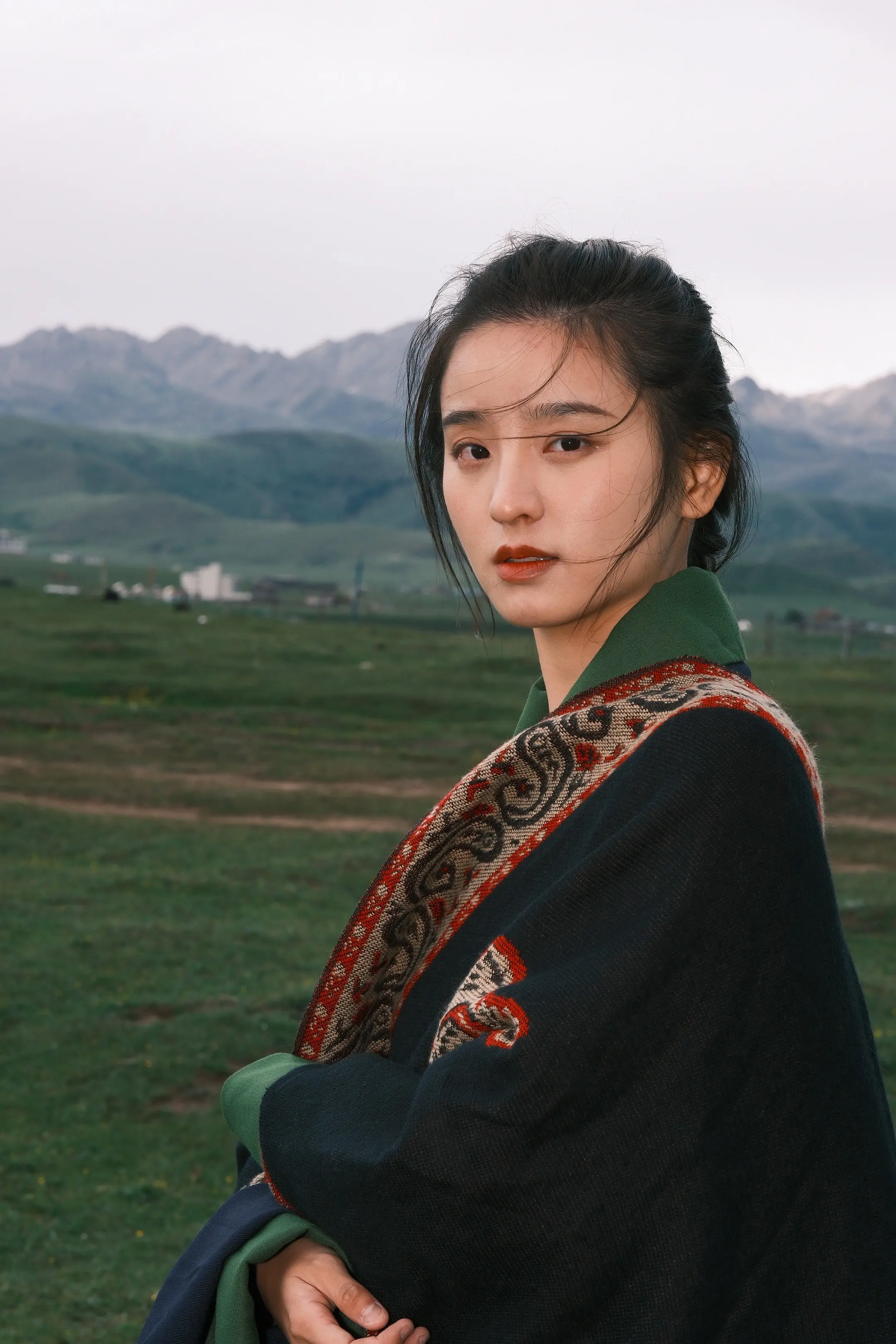 “难舍难分难解 缘起缘浅缘灭”