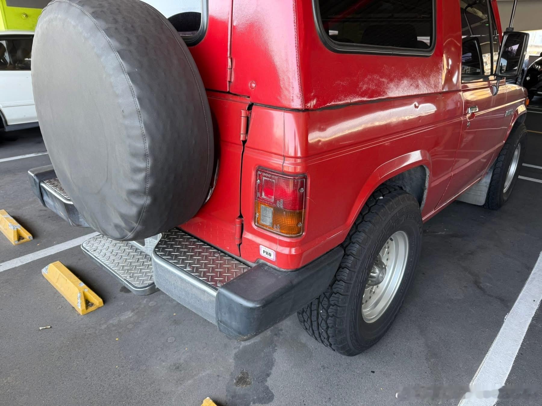 台湾老车 三菱PAJERO Mk1 