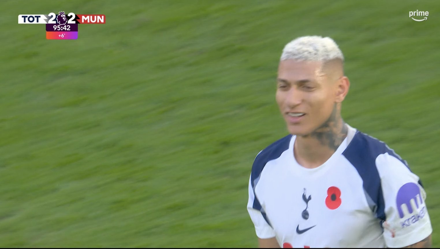 当你球衣脱了，黄牌得了，连眼泪都流了，却没想到接下来还有一个进球。 ​​​