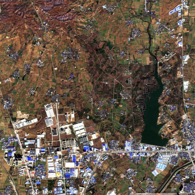 2026年1月13日自然地理遥感卫星在786千米高空轨道上拍摄的河南南阳地区最新