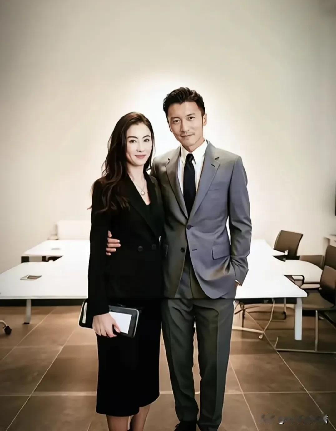 后悔了吧，照片里的张柏芝，无论外貌还是气质都是顶级的，而且比王菲年轻许多岁，能歌