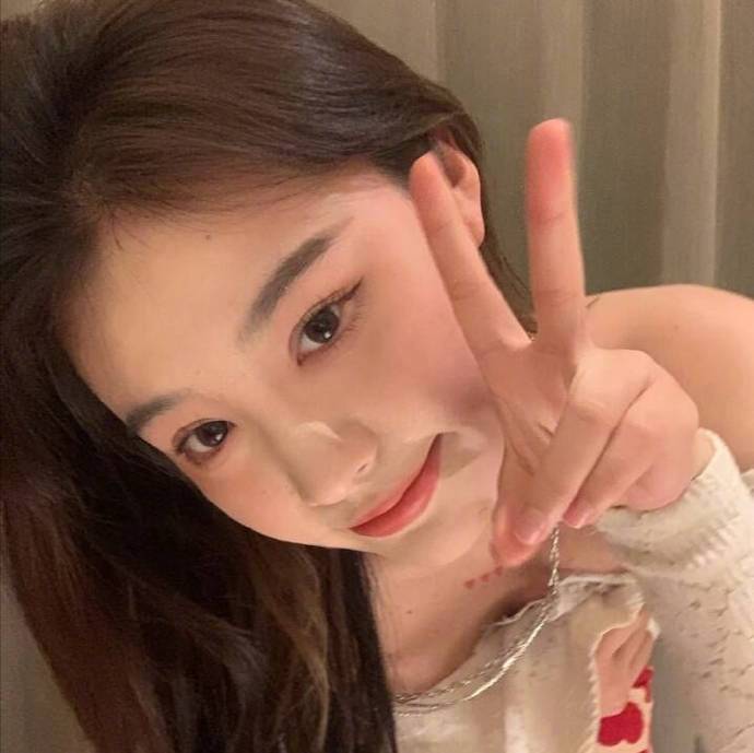 生活对女孩子的要求真的太高，既要温柔明理又要征战职场。 