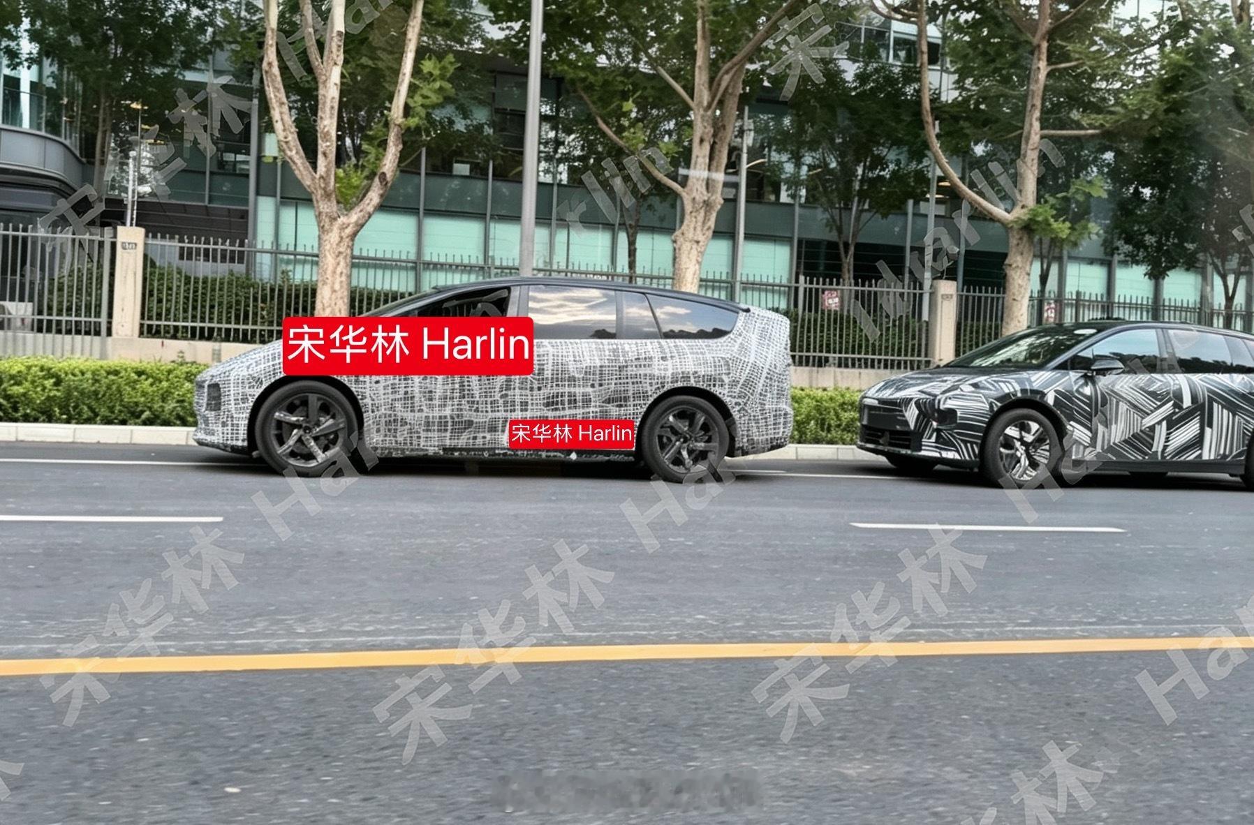 这才是 i9，你们搞错了那是 i8